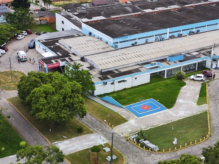 Mulher é esfaqueada por homem que invadiu casa na Urussanguinha em Araranguá