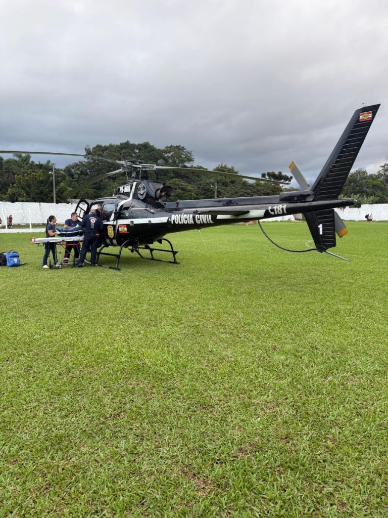 Idoso que sofreu AVC em Praia Grande é transferido para hospital de Criciúma