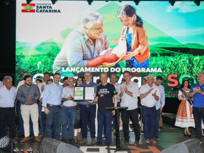 Governador lança o Coopera Agro SC com R$ 1 bilhão em financiamentos para produção integrada