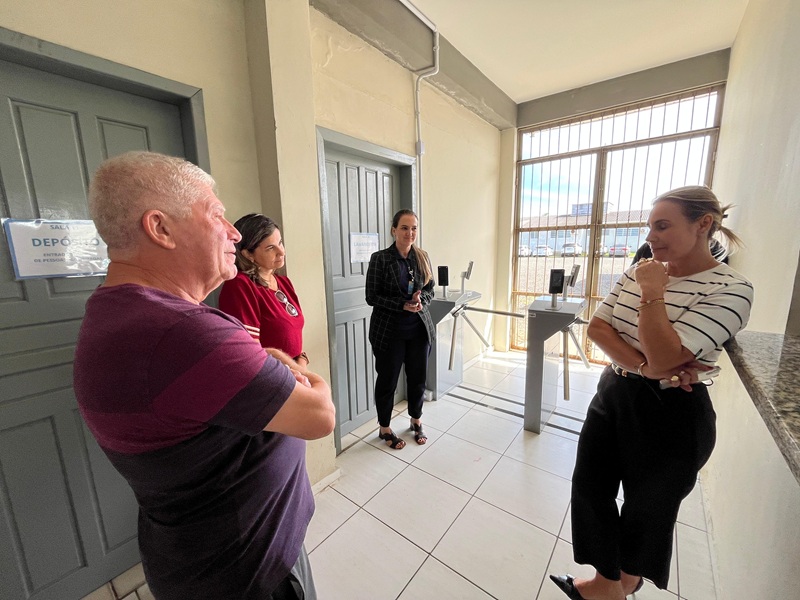 Município estuda implantação de sistema de segurança com reconhecimento facial nas escolas