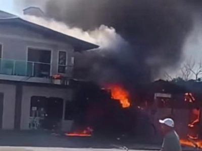 Avião que saiu de SC cai em Capão da Canoa e deixa três mortos