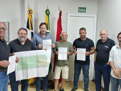 Araranguá assina ordem de serviço para construção de nova praça no bairro Coloninha
