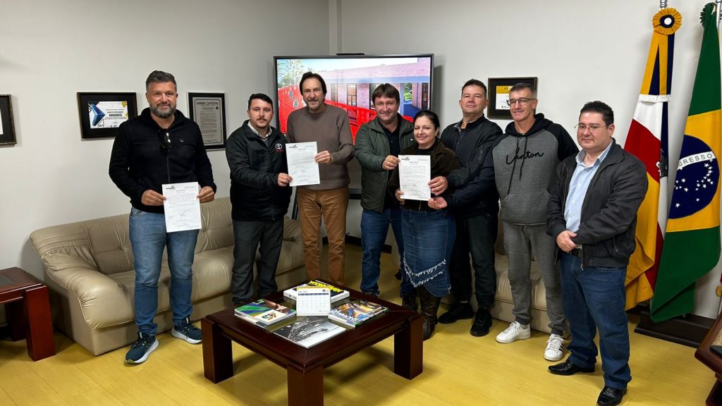 Prefeitura de Araranguá autoriza obra de pavimentação no bairro Santa Rosa de Lima