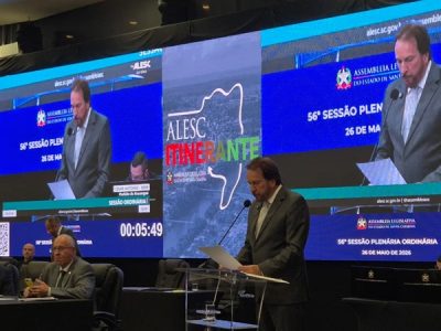Prefeito Cesar Cesa destaca crescimento de Araranguá e apresenta demandas regionais, na Alesc Itinerante