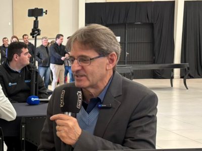 Neodi Saretta defende fortalecimento da saúde regional durante passagem da Alesc Itinerante por Araranguá