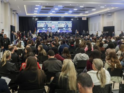 1,5 mil pessoas passaram pelo Programa Alesc Itinerante em Araranguá