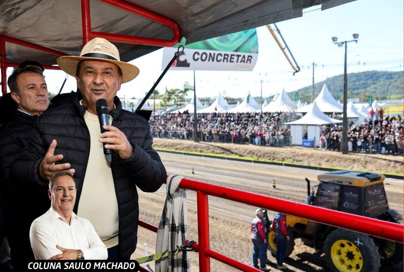 Jorginho Mello esteve em Turvo, destinou mais de R$ 30 milhões e recebeu apoio de Flávio Bolsonaro em Florianópolis