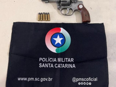 Polícia Militar prende trio com arma de fogo e munição em Sombrio