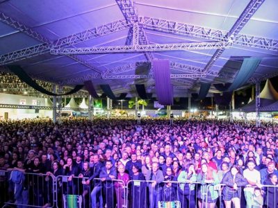 Show do Traia Véia reúne milhares de pessoas na VIII Agrimeleiro
