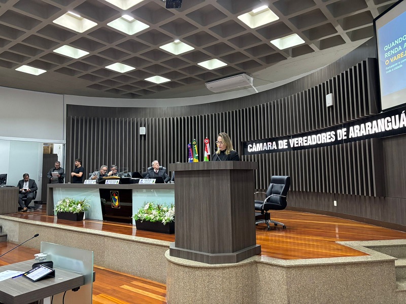 CDL Araranguá destaca força do associativismo e importância do comércio durante sessão na Câmara de Vereadores