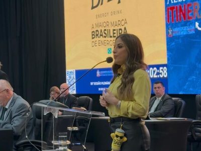 Diretora da Baly destaca geração de empregos e aposta no potencial de Araranguá durante Alesc Itinerante