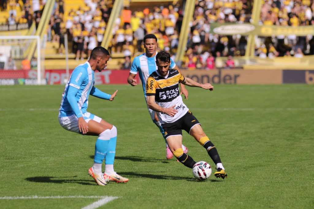 Criciúma vence o Londrina e assume a quarta colocação da Série B