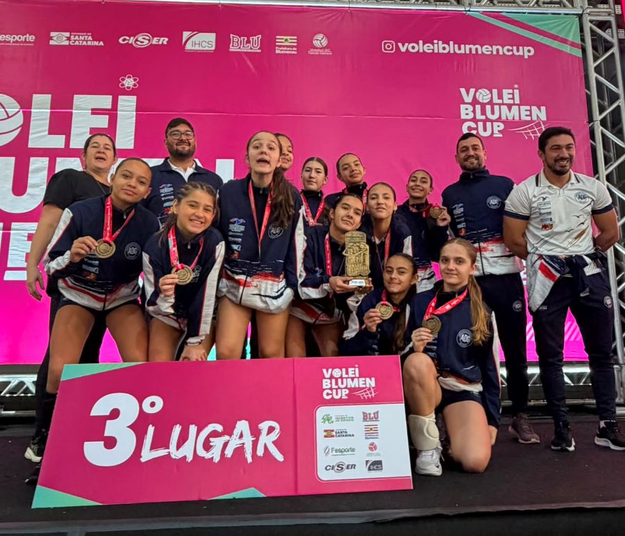 ADG Voleibol de Balneário Gaivota conquista título inédito durante torneio nacional disputado em Blumenau