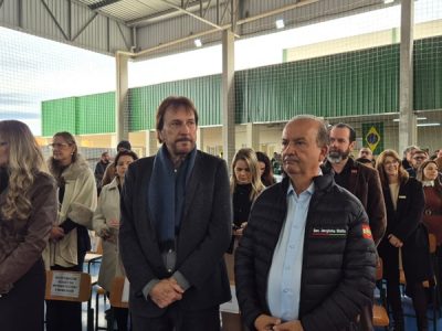 Em Araranguá, governador inaugura obras e anuncia investimento milionário para transformar a educação no Extremo Sul catarinense (ÁUDIO)
