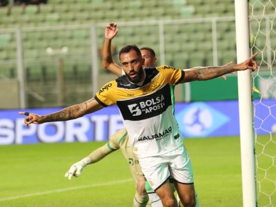 Criciúma vence fora de casa e chega a nove jogos sem derrota na Série B