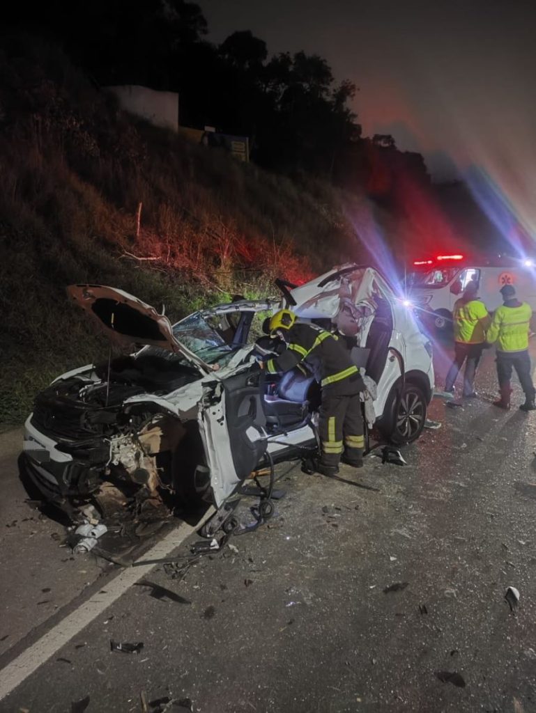 Colisão com automóvel e caminhão na via rápida mata empresário de Criciúma