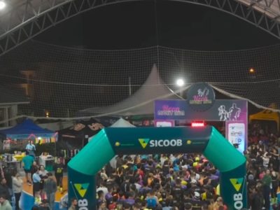 Mais de 850 atletas agitaram Balneário Gaivota na maior corrida noturna do Sul do estado