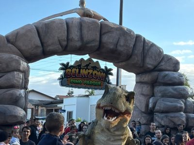 Fenômeno de público: Belinzoni Dino Parque recebe mais de 12 mil visitantes em um único dia e impulsiona economia de Araranguá