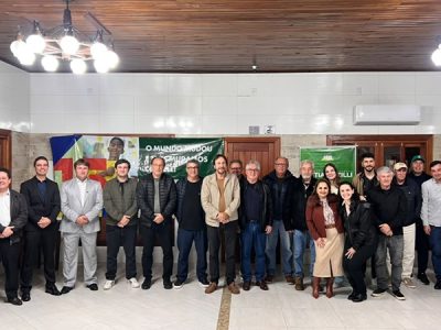 MDB de Araranguá reúne lideranças e declara apoio à reeleição de Tiago Zilli
