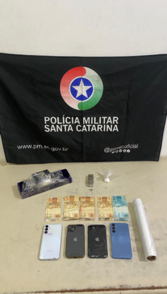 Polícia Militar apreende mais de um quilo de maconha após perseguição no bairro Polícia Rodoviária