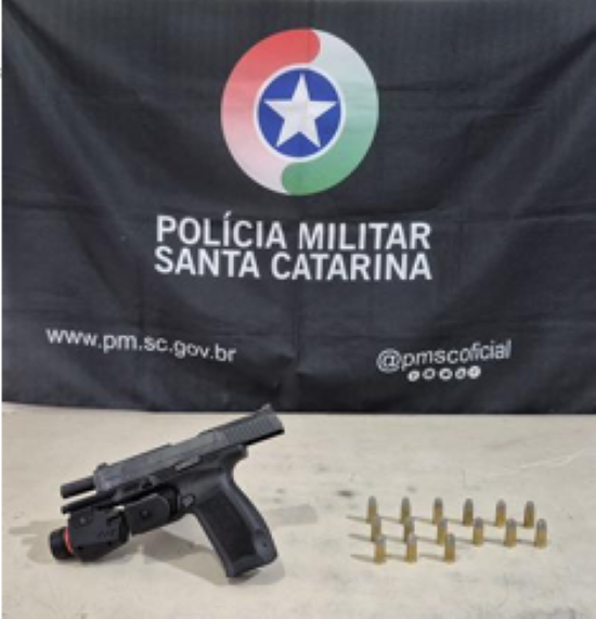 Adolescente é apreendido com pistola municiada e uso de som alto no Arapongas