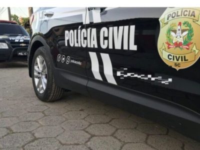 Polícia Civil e Receita Federal fiscalizam centro de distribuição dos Correios em Araranguá