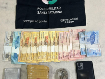 Traficante tenta fugir da polícia, mas é preso em Sombrio com drogas e dinheiro