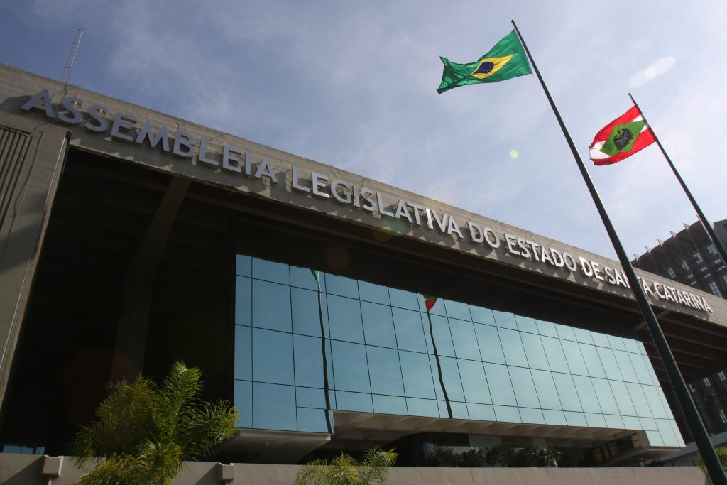 Alesc anuncia repasse de R$ 10 milhões para reforçar prevenção a desastres diante da previsão de intenso El Niño