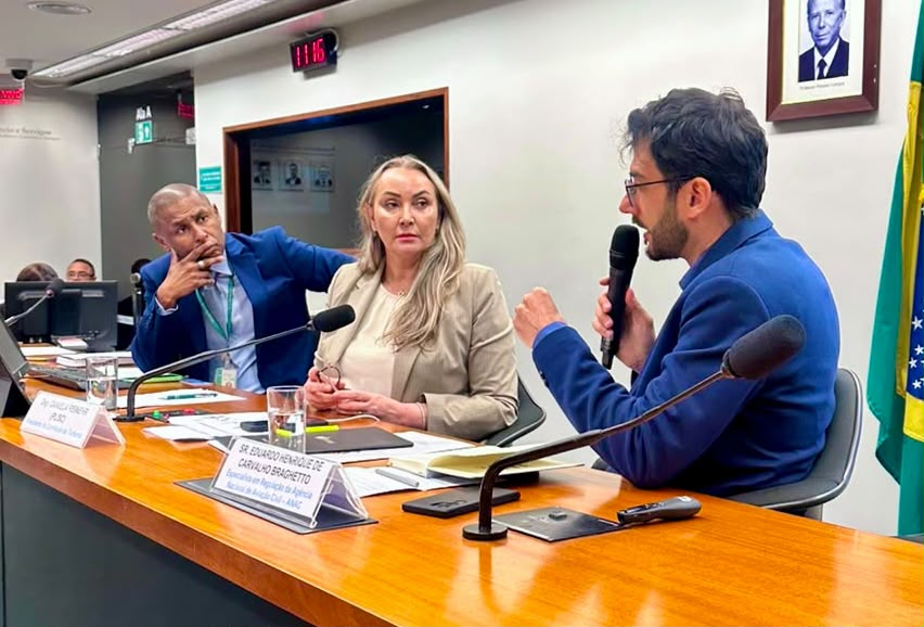 Presidente da CTUR, Daniela Reinehr liderou debate sobre regulamentação e segurança do balonismo turístico no país