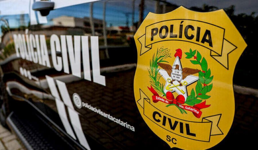 Polícia Civil prende professora acusada de maus-tratos a aluno em Criciúma e homem por estupro de menina de 11 anos em Araranguá