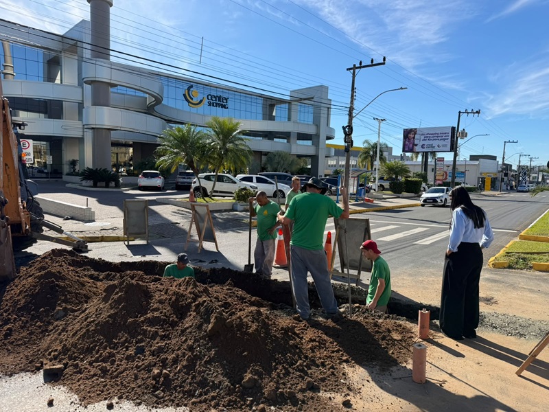 SAMAE de Araranguá executa obra na Avenida Sete de Setembro