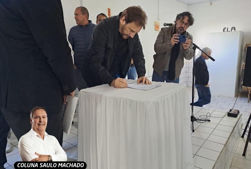 Prefeitura de Araranguá vive dia de assinaturas de ordens de serviço para o interior