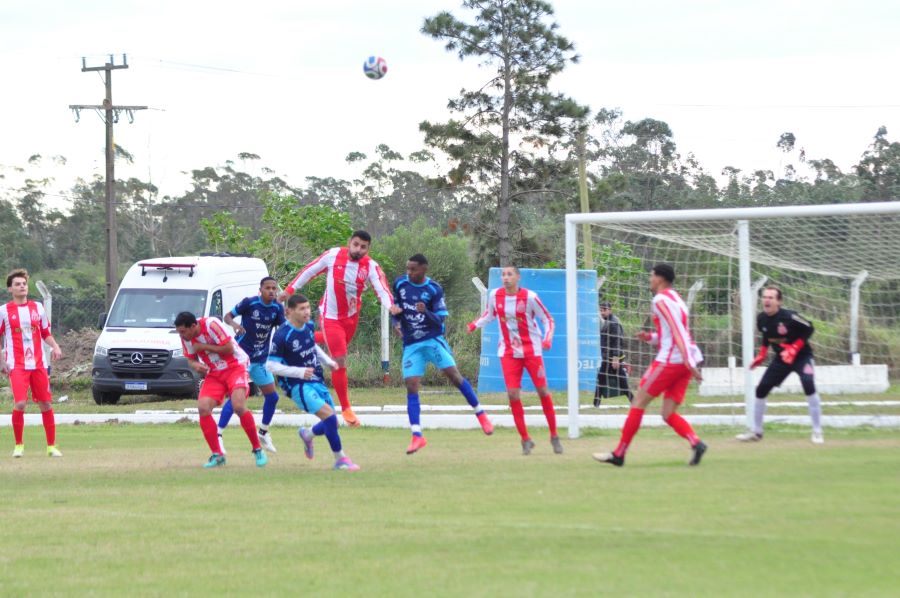 É decisão no municipal de futebol de Balneário Gaivota