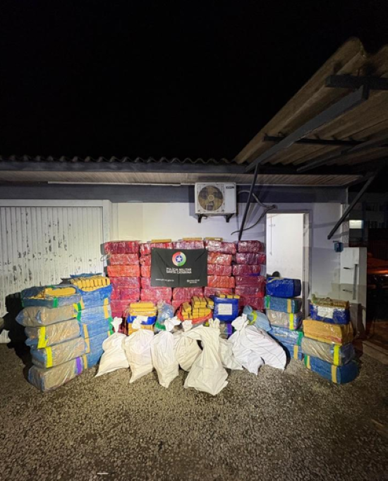 Polícia Militar apreende quase 1 mil e 800 quilos de maconha no interior de Maracajá