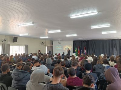 Polícia Civil realiza atividade informativa sobre longevidade e respeito à pessoa idosa em Meleiro