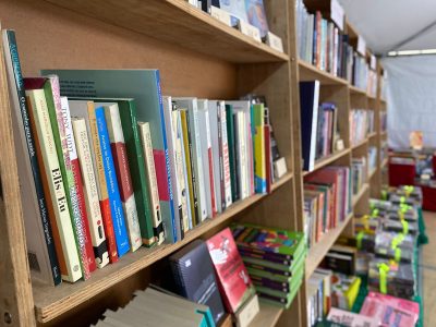 Feira do Livro de Criciúma chega à 19ª edição com foco na história da imprensa local
