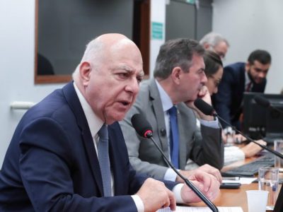 Comissão especial aprova aumento de repasses para municípios e criação de fundos para Sul e Sudeste