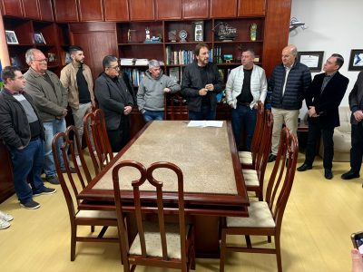 Prefeito Cesar Cesa assina ordem de serviço para pavimentação asfáltica na Estrada Geral Sanga do Marco