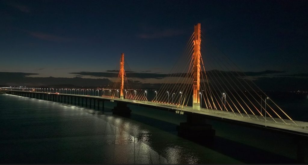 Reparo na Ponte Anita Garibaldi avança em ritmo ininterrupto, mas bloqueio total da BR-101 segue mantido até dia 20
