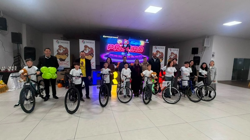 Mais de 500 estudantes participam da formatura do PROERD em Sombrio