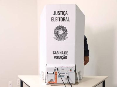 Justiça Eleitoral orienta como será o voto de presos provisórios nas Eleições 2026, direito mantido pelo TSE