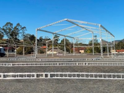 Estrutura da Festa do Agricultor começa a ganhar forma e anuncia evento histórico em Lauro Müller
