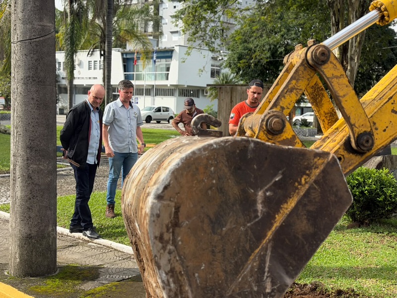 Revitalização da Praça Central de Meleiro avança e prioriza acessibilidade e qualidade de vida