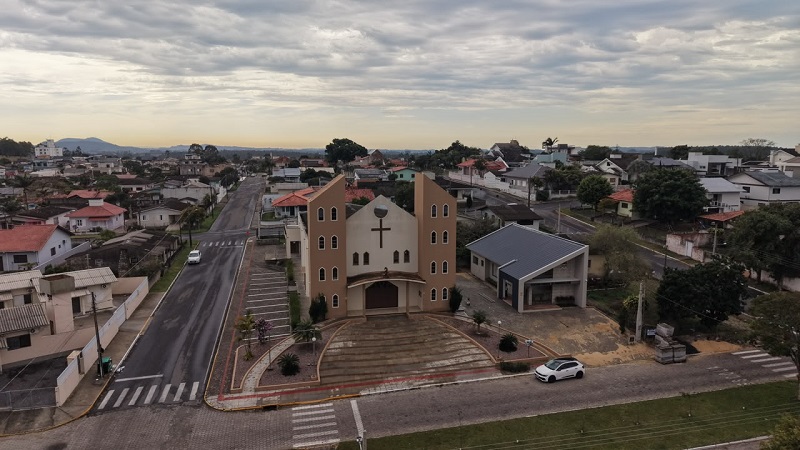 Paróquia do bairro Jardim das Avenidas realiza o primeiro Cerco de Jericó em Araranguá