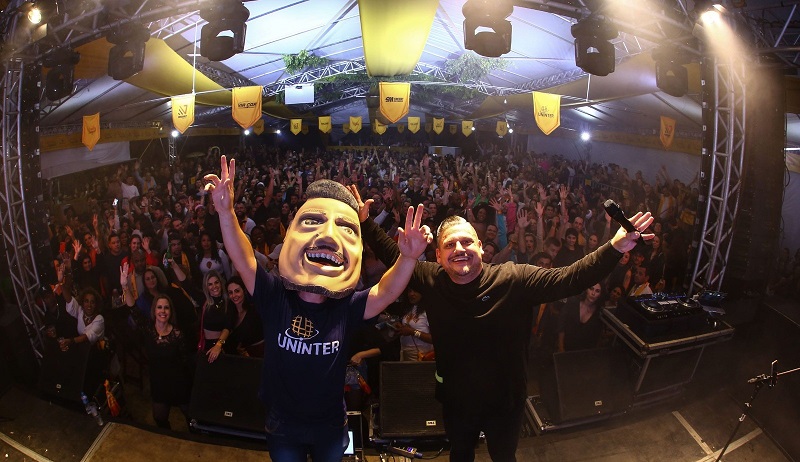 Feijoada do Neguinho celebra aniversário do anfitrião com novo espaço e show nacional