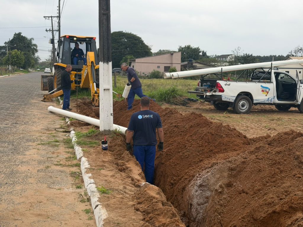 SAMAE de Araranguá amplia em mais de 1,5 mil metros rede de água na área do novo parque industrial