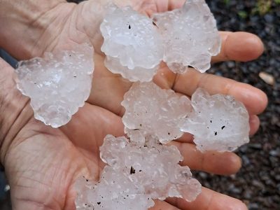 Granizo provoca danos no Sul de Santa Catarina durante temporal deste sábado