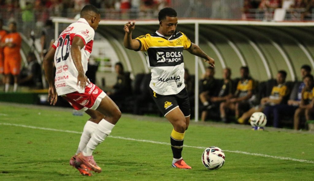 Criciúma tem dois gols anulados e é derrotado pelo CRB fora de casa