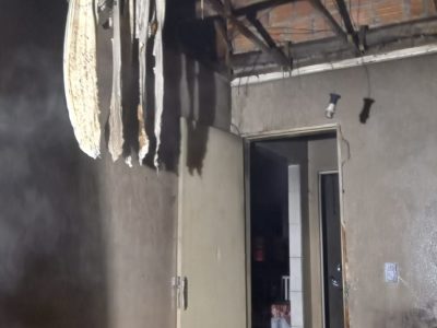 Princípio de incêndio causa danos a residência no bairro Polícia Rodoviária e, mobiliza bombeiros
