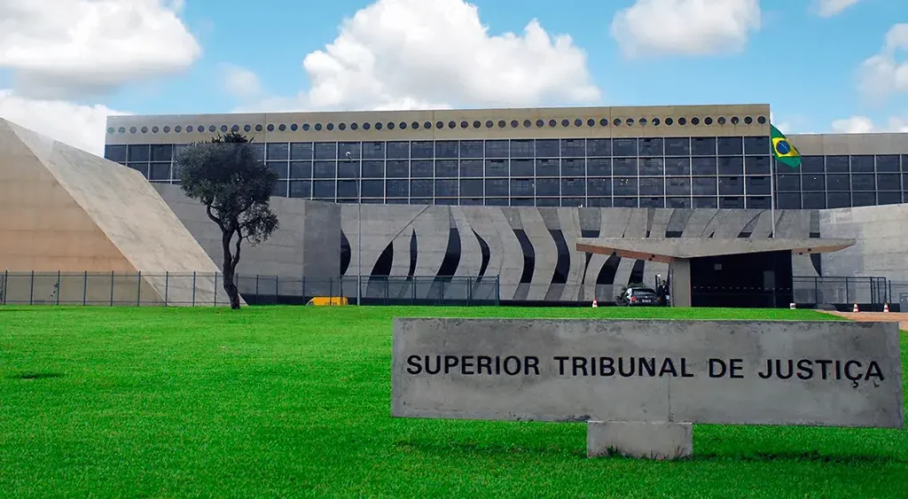 STJ condena ministro catarinense Marco Buzzi a perda de cargo por crimes sexuais